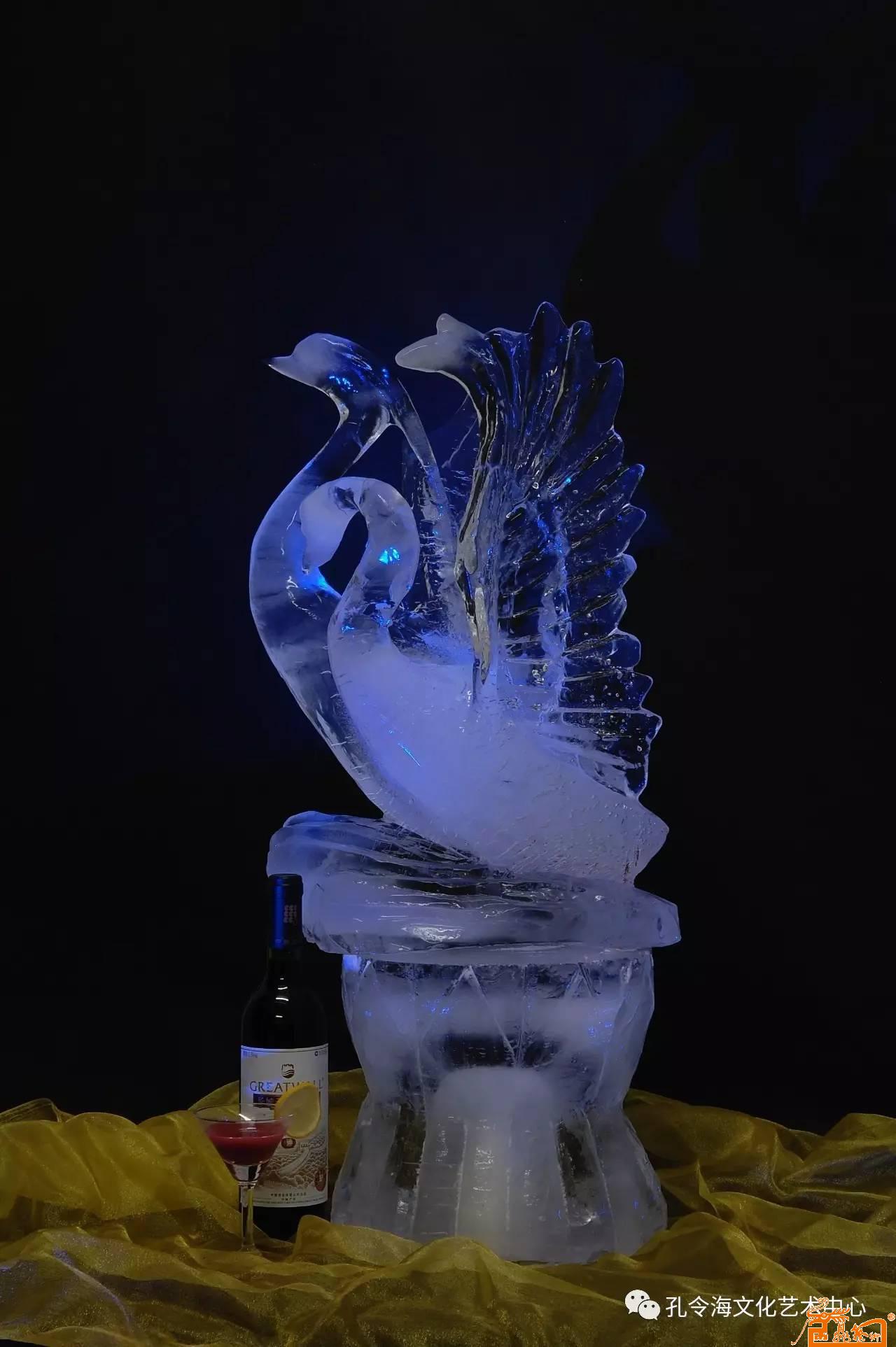 冰雕作品《冰清玉洁 原料:冰